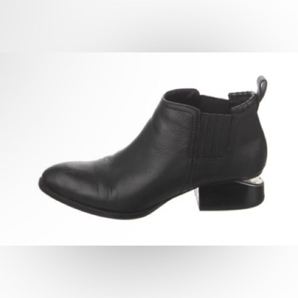 Alexander Wang Leather Chelsea Boots size 9- great condition